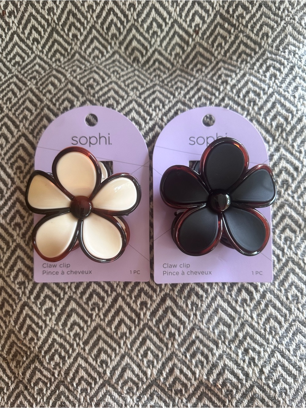 Large Flower Claw Clip Set for Hair - Cream and Black